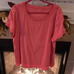 Woman’s plus size 3x stretch weekend Tee